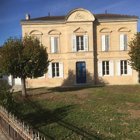 Superbe gîte à la campagne dans le bordelais Saint-Vivien-de-Blaye Extérieur photo